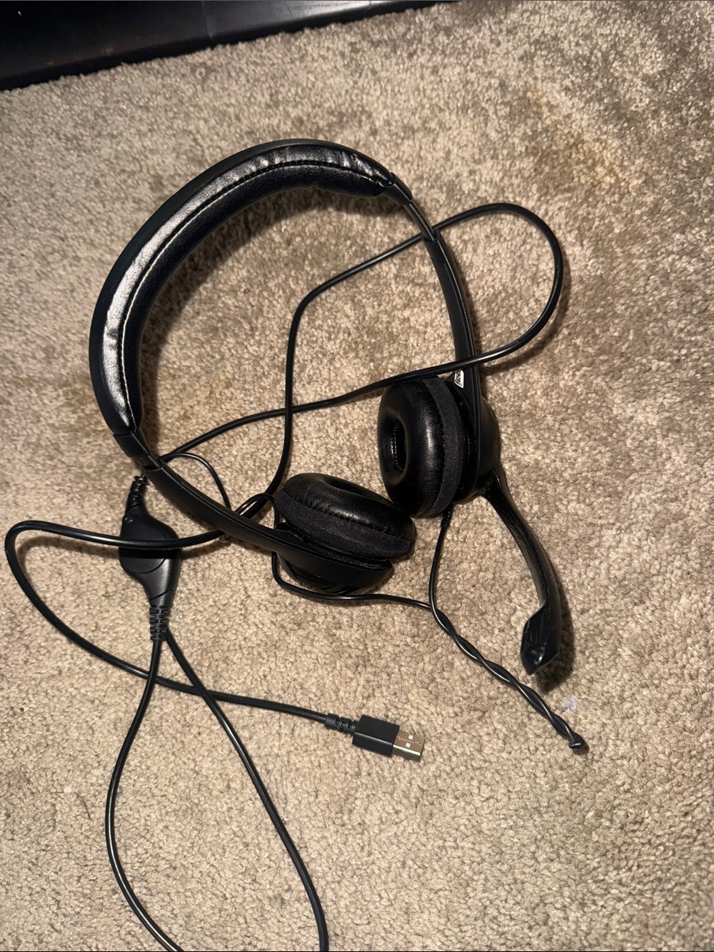 Amazon Black Wired USB Computer Headset with Microphone